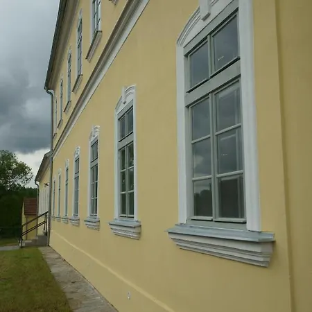 Penzion Obecna Skola Πανσιόν Zumberk
