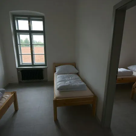 Penzion Obecna Skola Πανσιόν Zumberk