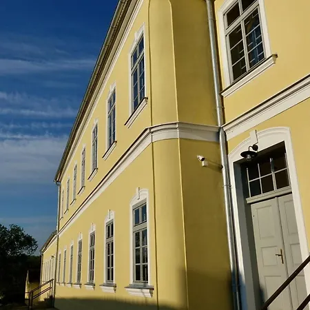 Penzion Obecna Skola Πανσιόν