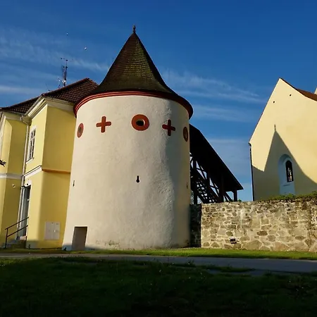 Penzion Obecna Skola Maison d'hôtes *